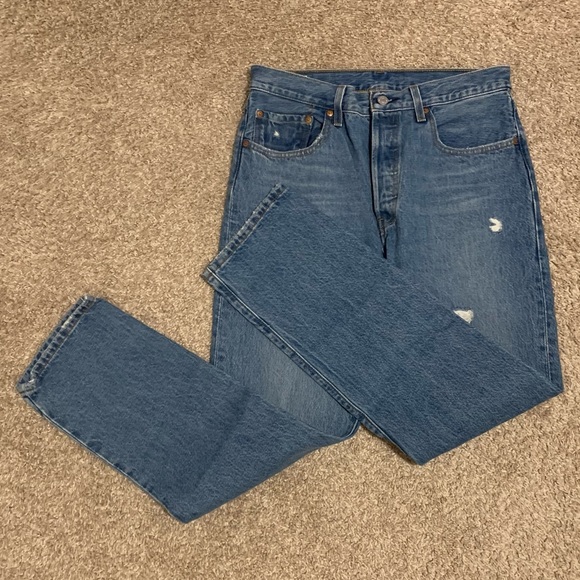 Levi’s 501 Boyfriend Jeans like NWOT - Picture 3 of 4